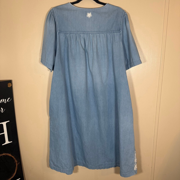 Go Softly Patio House Dress Duster MuMu 1X Floral Embroidered Chambray Denim - Picture 2 of 9